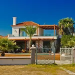 Villa Fenia